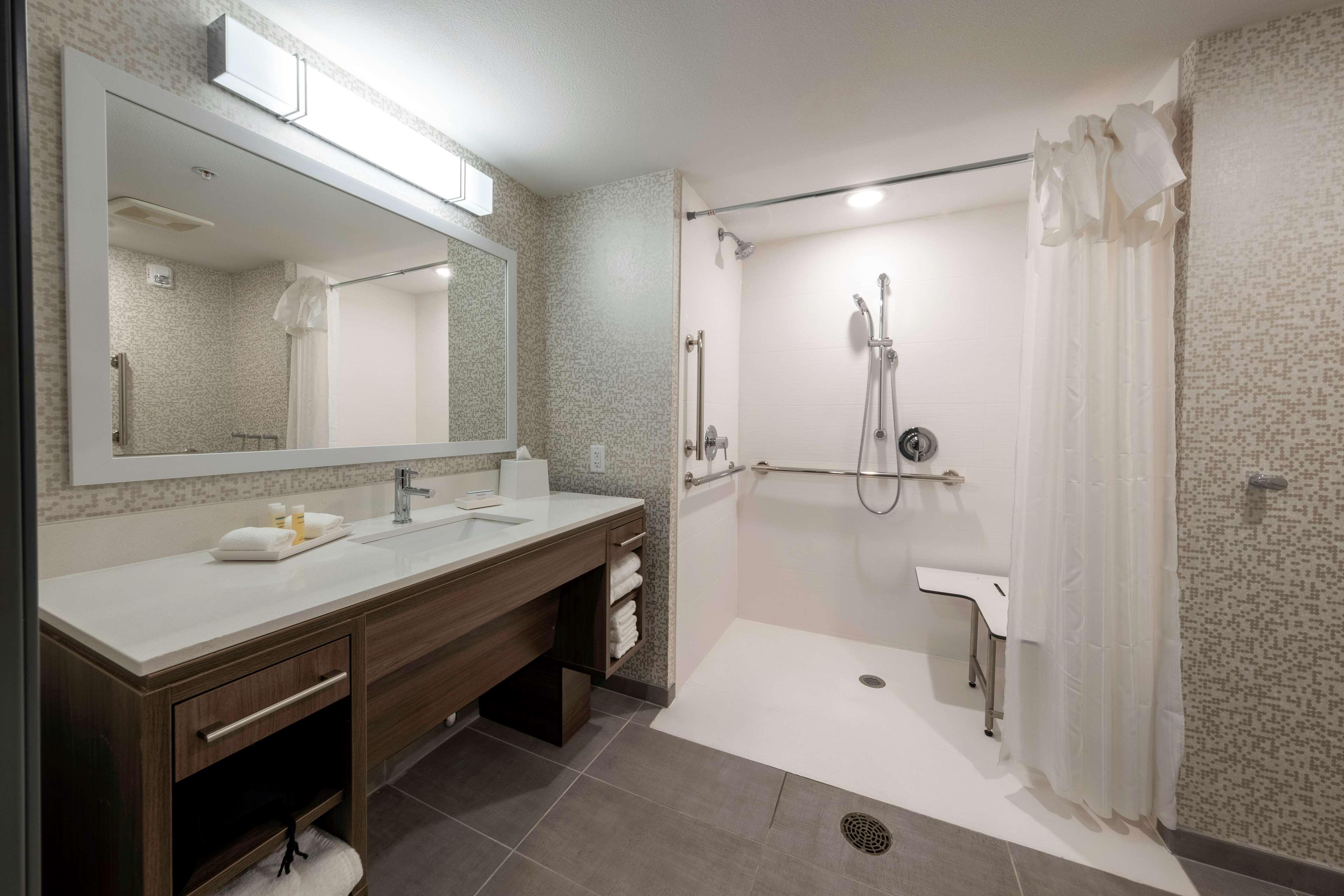 Home2 By Hilton Portland Hotel 3*