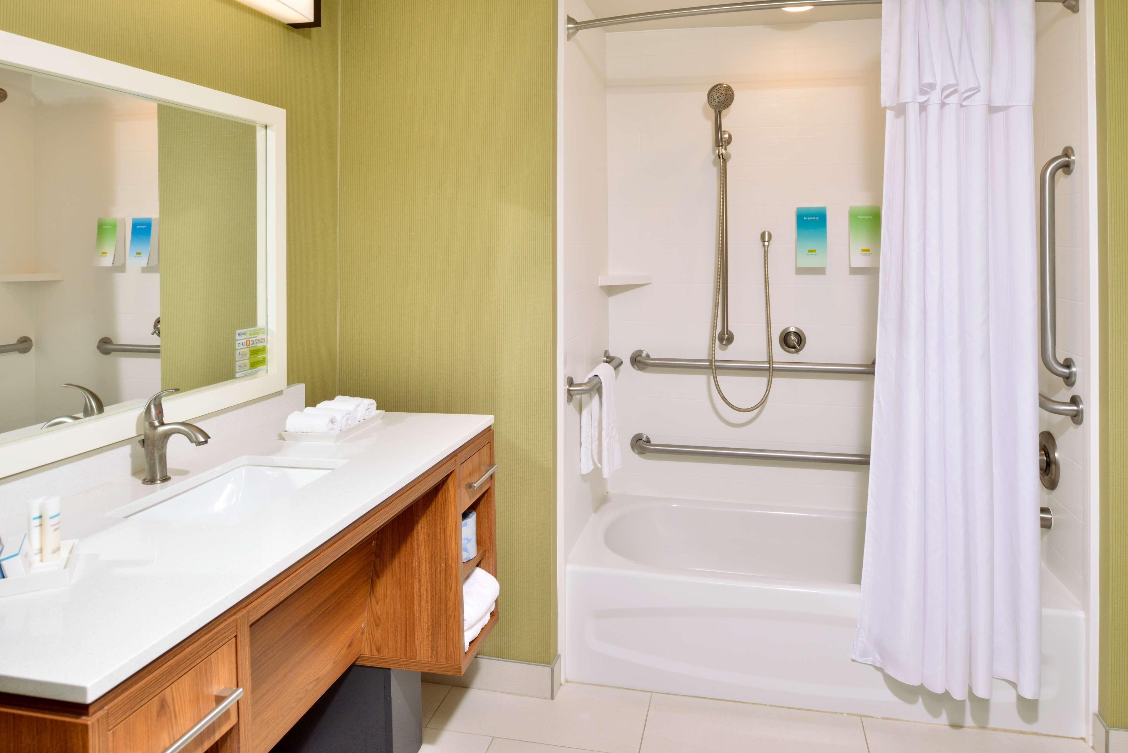Home2 By Hilton Portland 3*