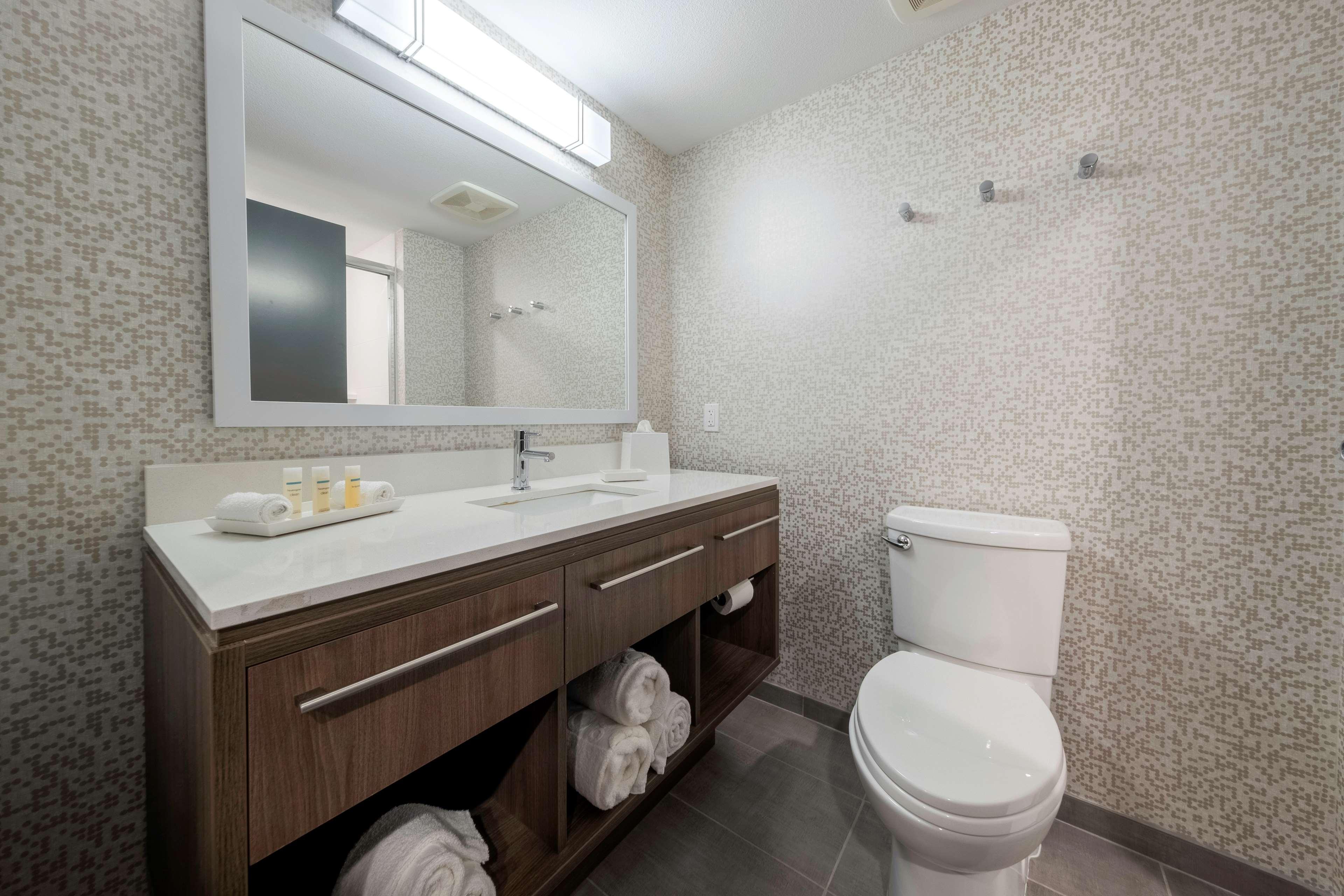 Home2 By Hilton Portland 3*