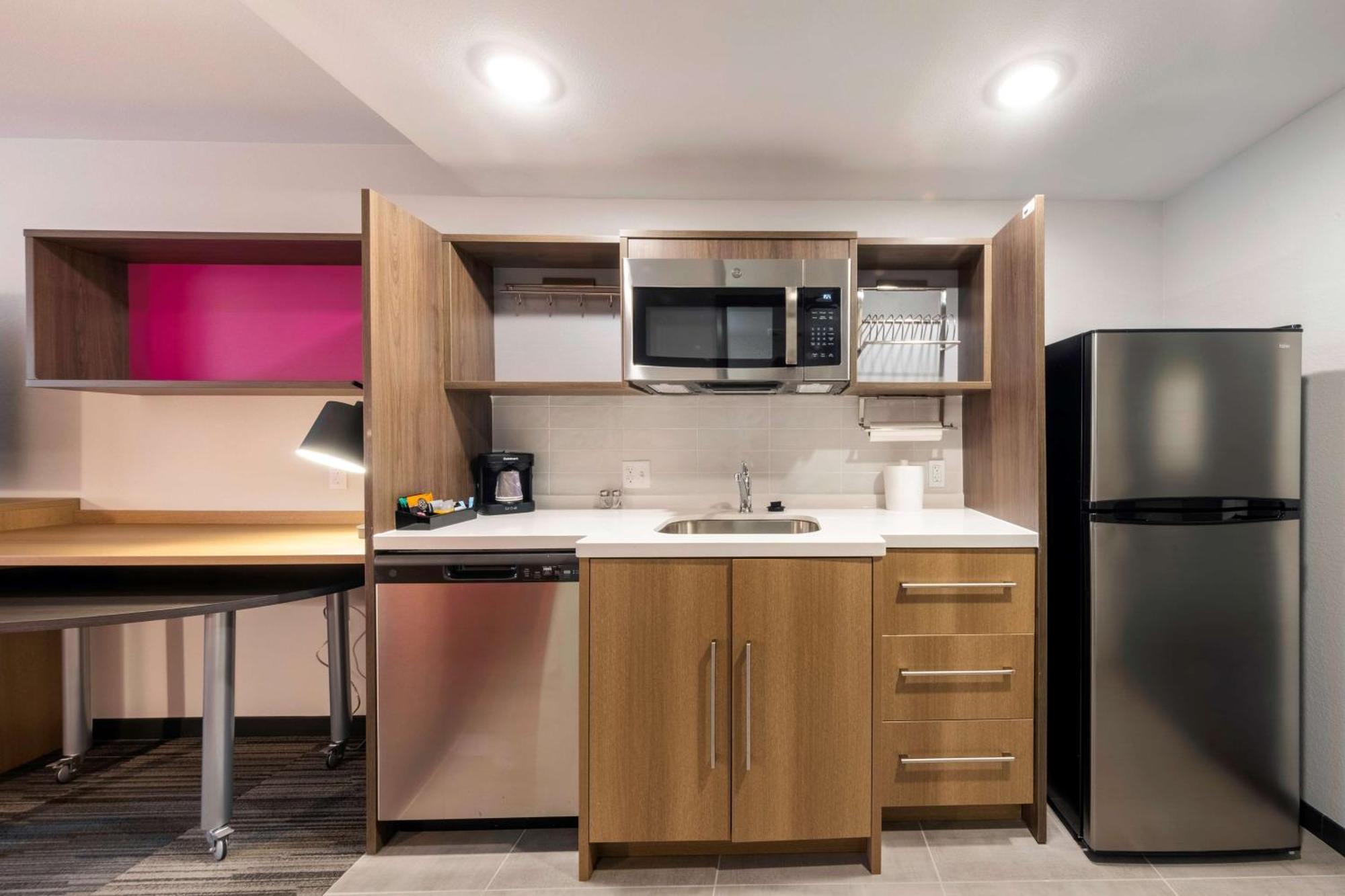 Home2 By Hilton Portland 3*